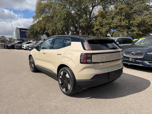 2026 Volvo EX30 Twin Motor Plus