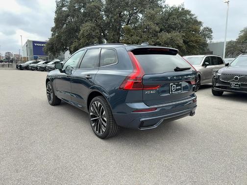 2026 Volvo XC60 B5 Ultra