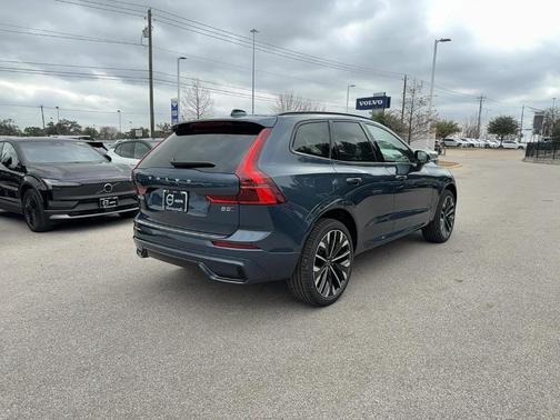 2026 Volvo XC60 B5 Ultra