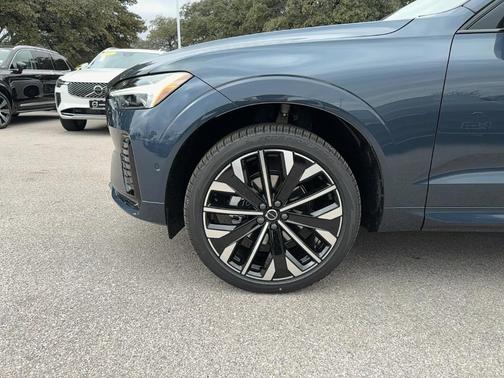 Denim Blue 2026 Volvo XC60 B5 Ultra