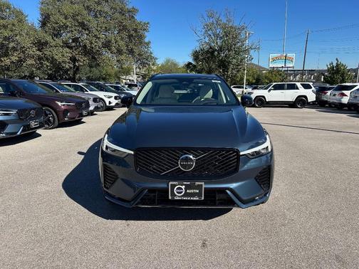 2026 Volvo XC60 B5 Ultra