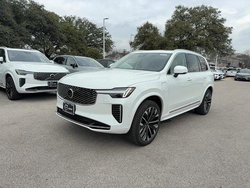Crystal White 2026 Volvo XC90 Plug-In Hybrid T8 Ultra 7-Seater