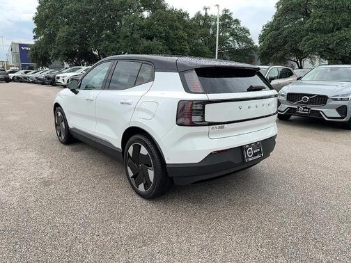 2025 Volvo EX30 Twin Motor Ultra