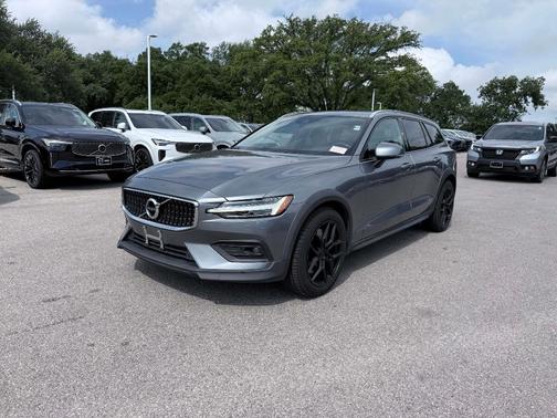 Gray 2021 Volvo V60 Cross Country T5