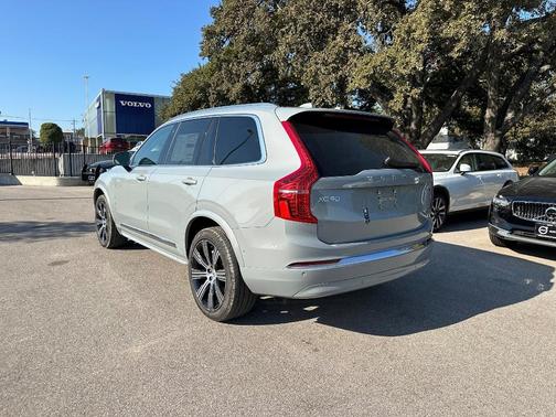 2025 Volvo XC90 B6 Plus 7-Seater