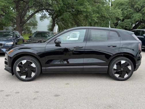 Onyx Black 2026 Volvo EX30 SINGLE MOTOR PLUS