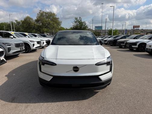 Crystal White 2026 Volvo EX30 SINGLE MOTOR PLUS