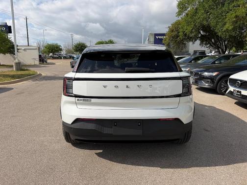 Crystal White 2026 Volvo EX30 SINGLE MOTOR PLUS