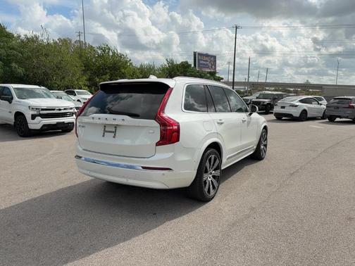 Crystal White 2024 Volvo XC90 Recharge Plug-In Hybrid T8 Plus Bright Theme 7-Seater