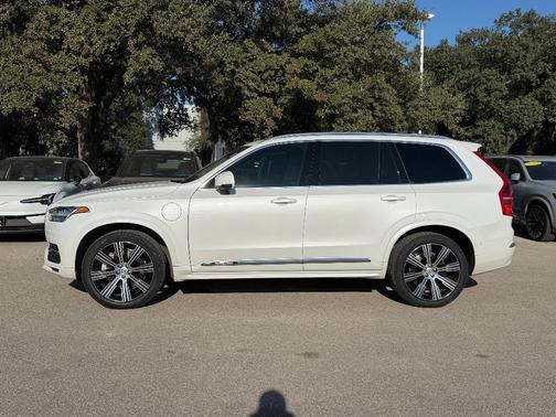 Crystal White 2024 Volvo XC90 Recharge Plug-In Hybrid T8 Plus Bright Theme 7-Seater