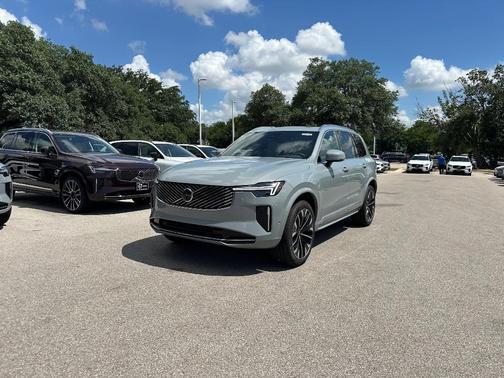 2026 Volvo XC90 B6 Plus 7-Seater