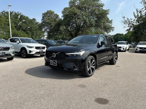2025 Volvo XC60 B5 Ultra