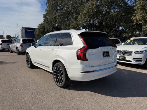 2026 Volvo XC90 B6 Ultra 7-Seater