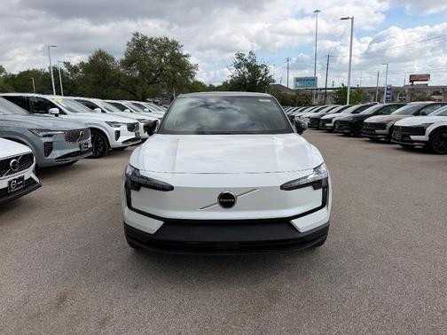 Crystal White 2026 Volvo EX30 SINGLE MOTOR PLUS