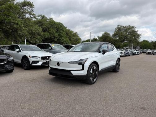 Crystal White 2026 Volvo EX30 SINGLE MOTOR PLUS