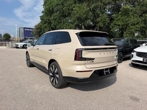 Sand Dune 2026 Volvo EX90 TWIN MOTOR ULTRA 7-SEATER
