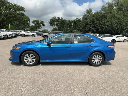 2020 Toyota Camry Hybrid LE