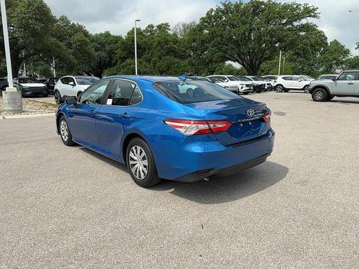 2020 Toyota Camry Hybrid LE