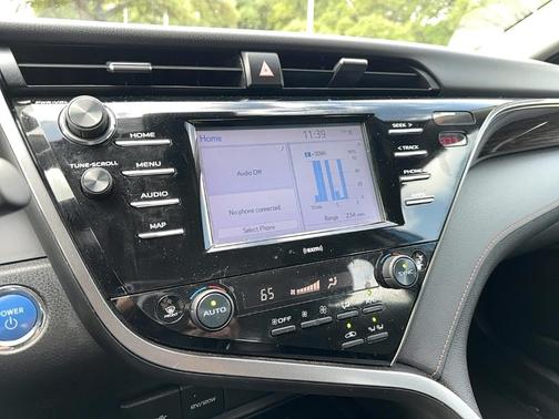 2020 Toyota Camry Hybrid LE