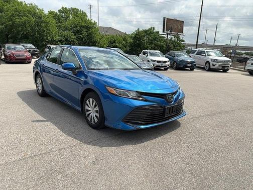 2020 Toyota Camry Hybrid LE