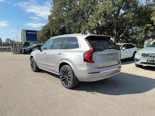 2026 Volvo XC90 Plug-In Hybrid T8 Plus 7-Seater