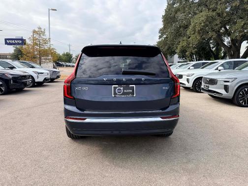 2026 Volvo XC90 B6 Plus 7-Seater