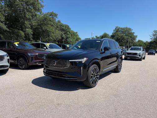 Onyx Black 2026 Volvo XC90 B6 Plus 6-Seater
