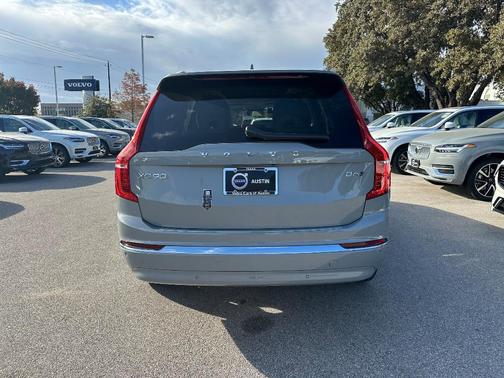 2025 Volvo XC90 B6 Plus 7-Seater