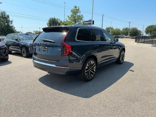2025 Volvo XC90 Plug-In Hybrid T8 Plus 7-Seater