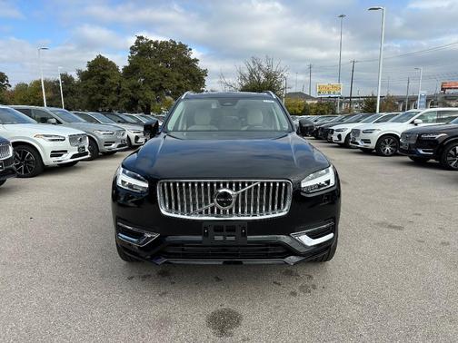 2025 Volvo XC90 Plug-In Hybrid T8 Plus 7-Seater