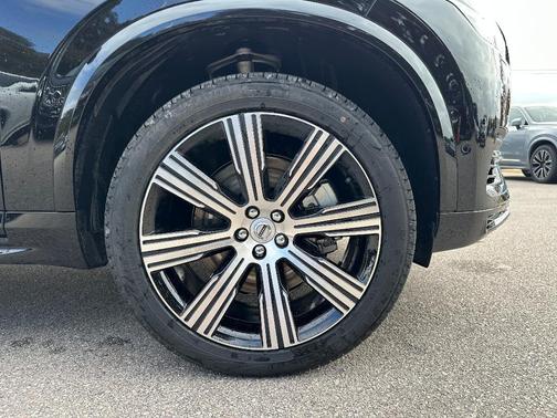 2025 Volvo XC90 Plug-In Hybrid T8 Plus 7-Seater