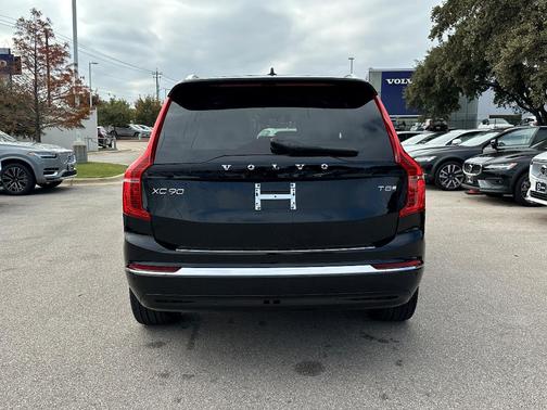 2025 Volvo XC90 Plug-In Hybrid T8 Plus 7-Seater
