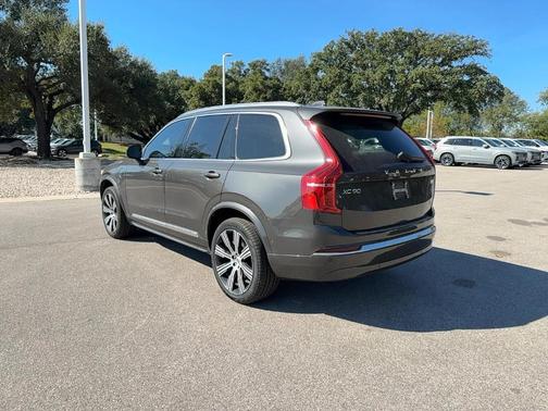 2024 Volvo XC90 Recharge Plug-In Hybrid T8 Plus 6-Seater