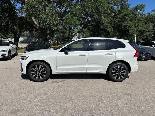 2025 Volvo XC60 B5 Plus