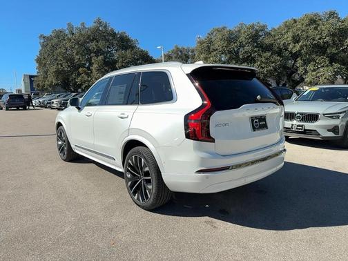 2026 Volvo XC90 B6 Ultra 7-Seater