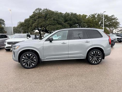 2026 Volvo XC90 B6 Ultra Dark Theme 7-Seater