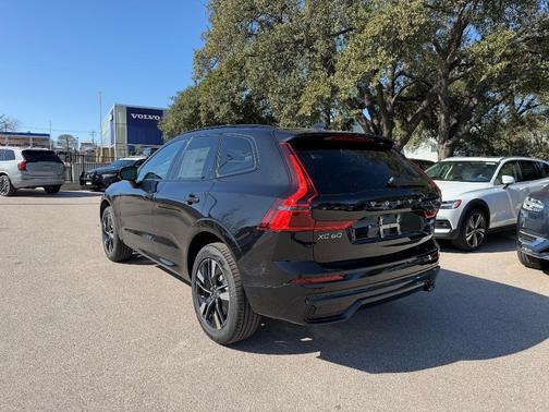 2026 Volvo XC60 B5 Core