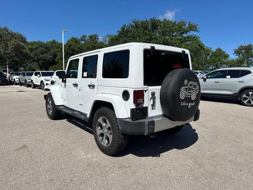 2017 Jeep Wrangler Unlimited Sahara