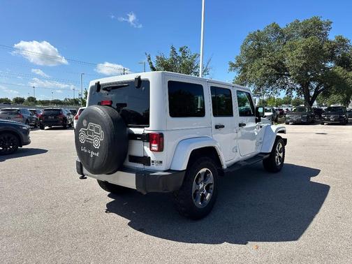 2017 Jeep Wrangler Unlimited Sahara