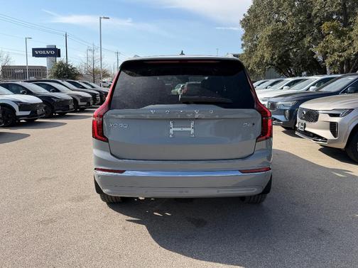 2026 Volvo XC90 B6 Plus 6-Seater