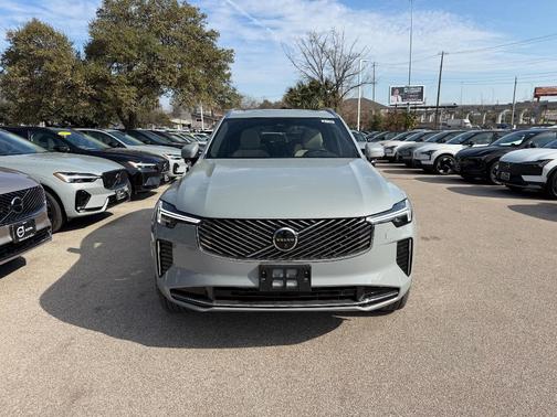 2026 Volvo XC90 B6 Plus 6-Seater