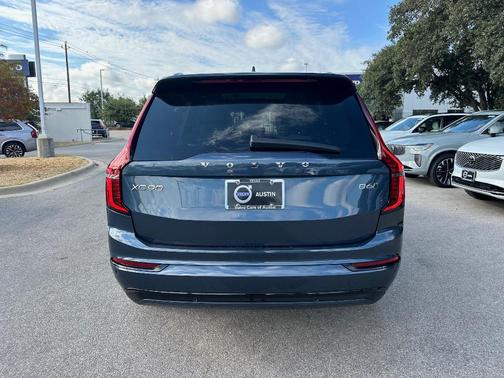 2026 Volvo XC90 B6 Ultra Dark Theme 7-Seater