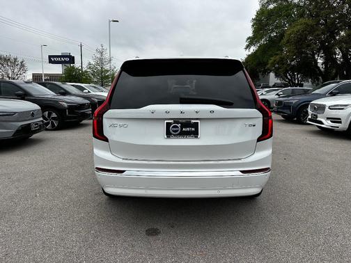 2025 Volvo XC90 Plug-In Hybrid T8 Plus 7-Seater