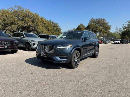 2025 Volvo XC90 B6 Plus 6-Seater