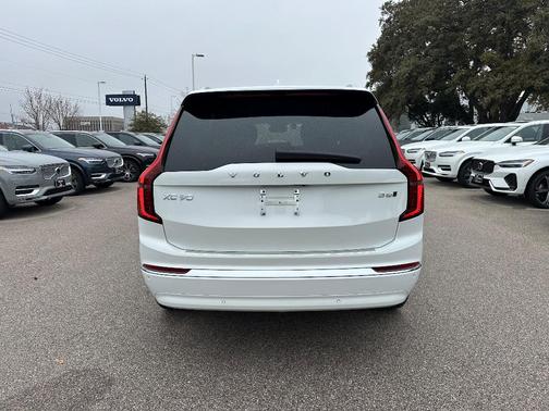 2025 Volvo XC90 B6 Plus 7-Seater