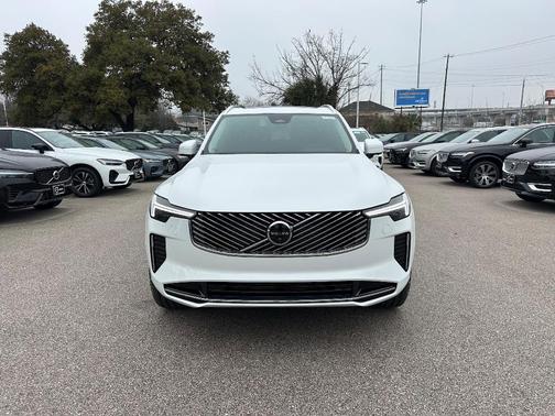 2025 Volvo XC90 B6 Plus 7-Seater