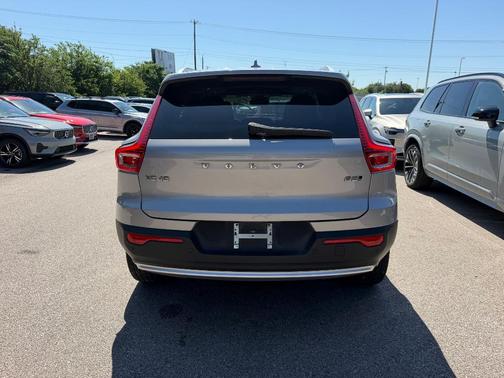 Silver 2023 Volvo XC40 B5 Plus Bright Theme