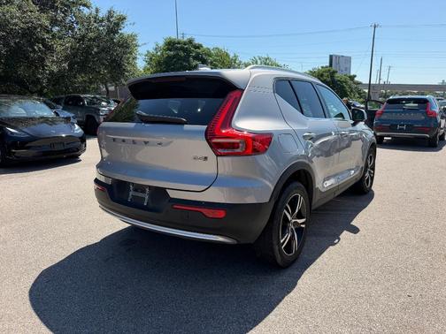 Silver 2023 Volvo XC40 B5 Plus Bright Theme