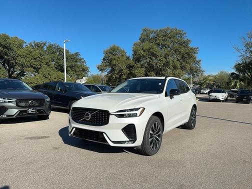 2025 Volvo XC60 B5 Plus