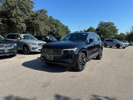 2026 Volvo XC90 B5 Plus 6-Seater